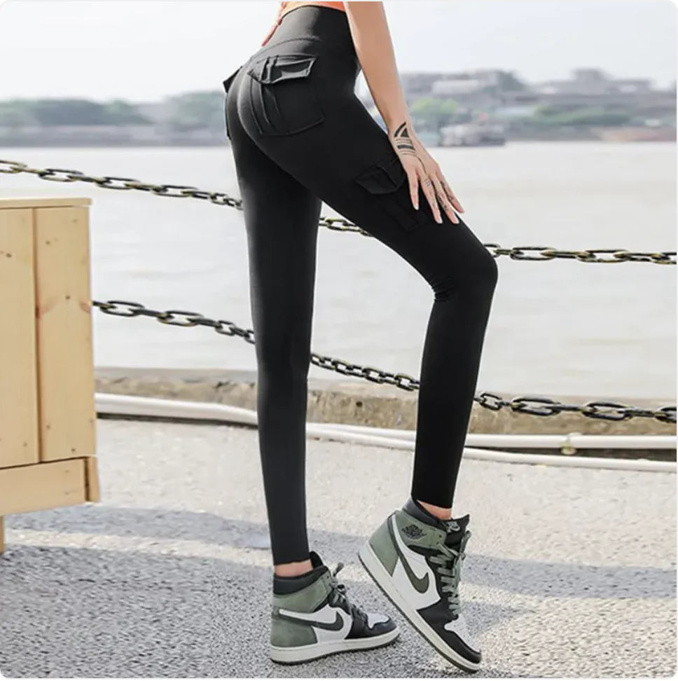 SlimFit Scrunch Yoga Leggings with Pockets